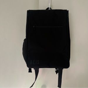 Hanging beis backpack